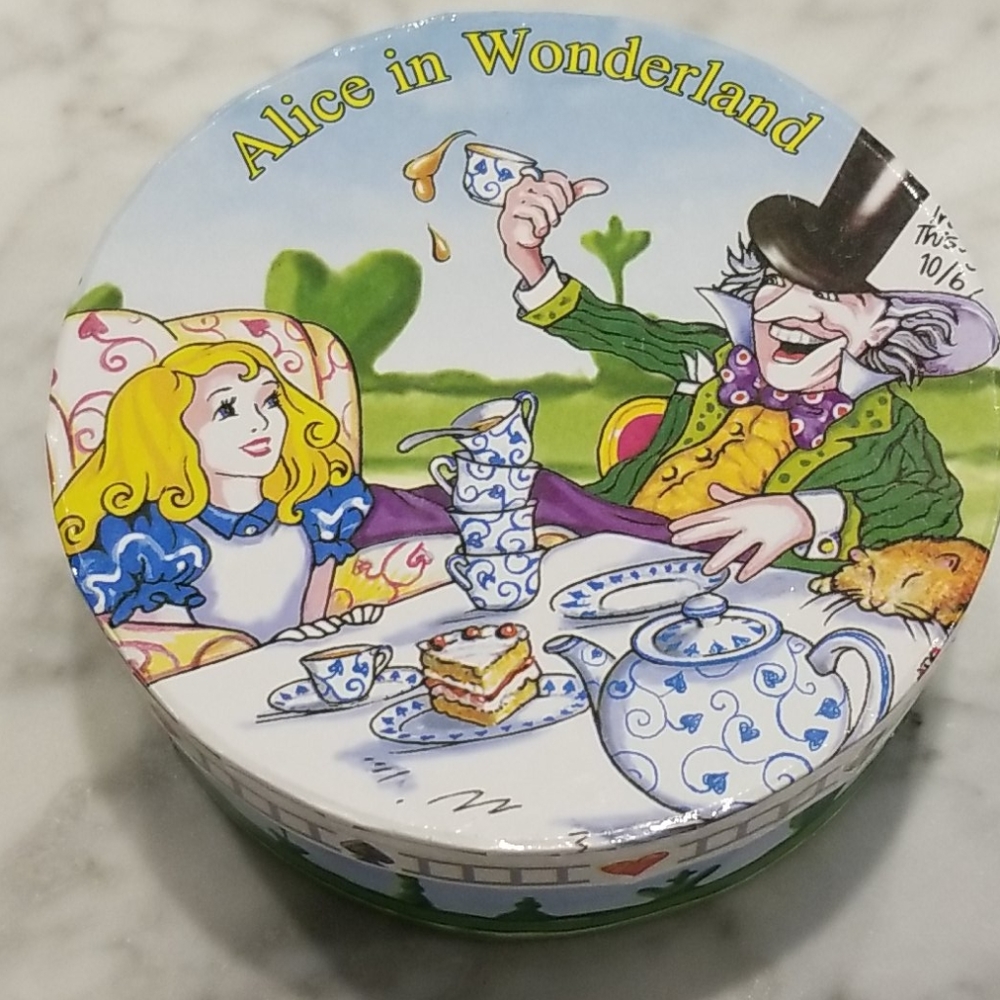 NIB Alice in Wonderland Ceramic Coaster Set